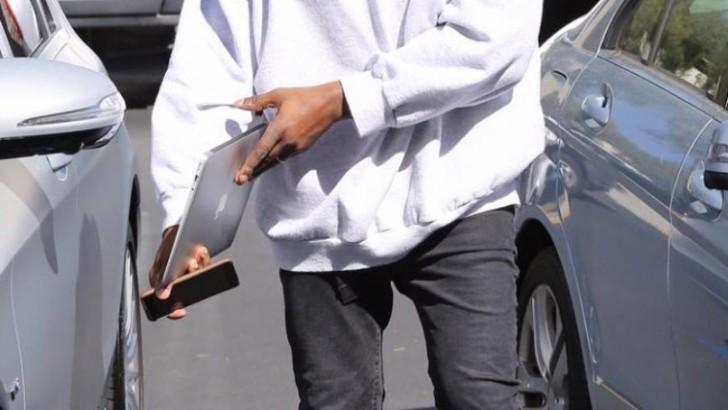 Kanye West Rocks New Black/White adidas Yeezy Boost 350